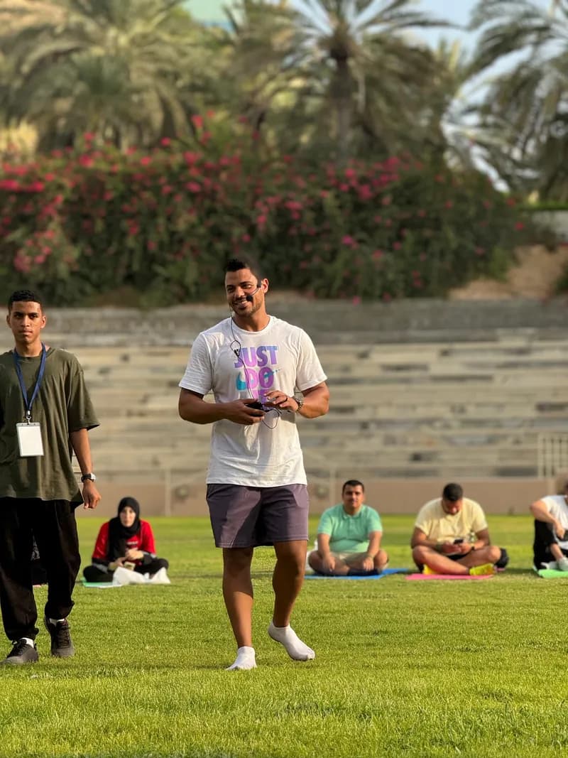 الى اللانهائية نرتقي سويا